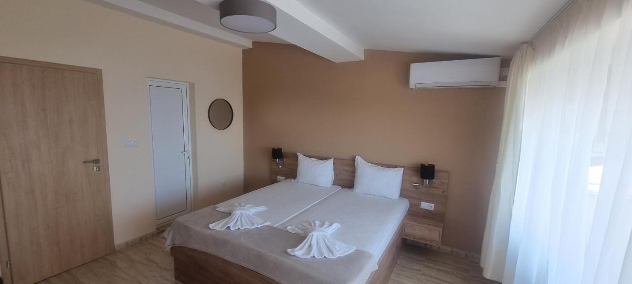 Family Hotel Alfa Vita Sozopol Exterior photo